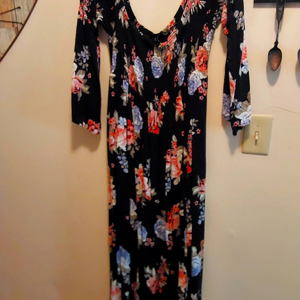 Torrid size 2 maxi dress black with floral print